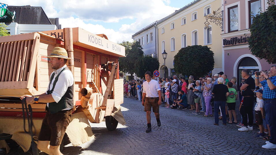 Das war der 35. Bad K&ouml;tztinger Rosstag: Bilder vom Festumzug.