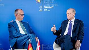 Bundeskanzler Friedrich Merz reist für einen Antrittsbesuch beim türkischen Präsidenten Recep Tayyip Erdogan nach Ankara.