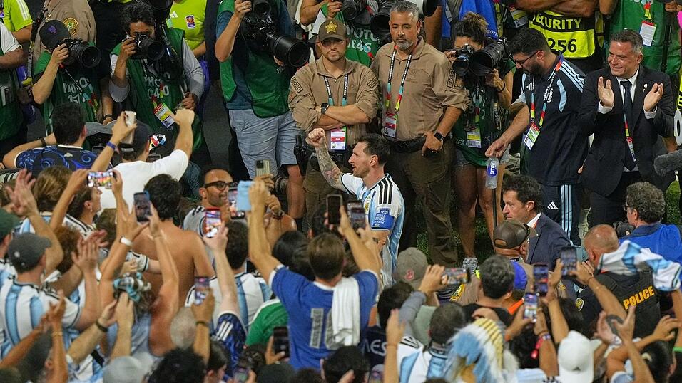 Lionel Messi nach dem Sieg gegen Kap Verde. Lionel Messi nach dem Sieg gegen Kap Verde.