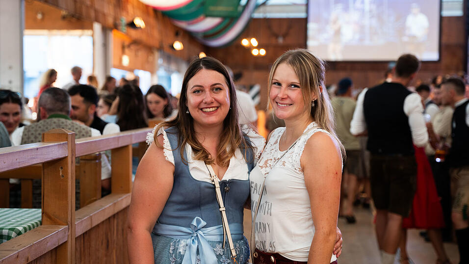 Die Partybilder vom Freitag, 14. August, aus dem Festzelt Weckmann. Die Partybilder vom Freitag, 14. August, aus dem Festzelt Weckmann.