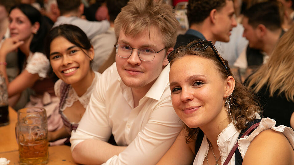 Die Partybilder vom Donnerstag, 14. August, aus dem Festzelt Nothaft. Die Partybilder vom Donnerstag, 14. August, aus dem Festzelt Nothaft.