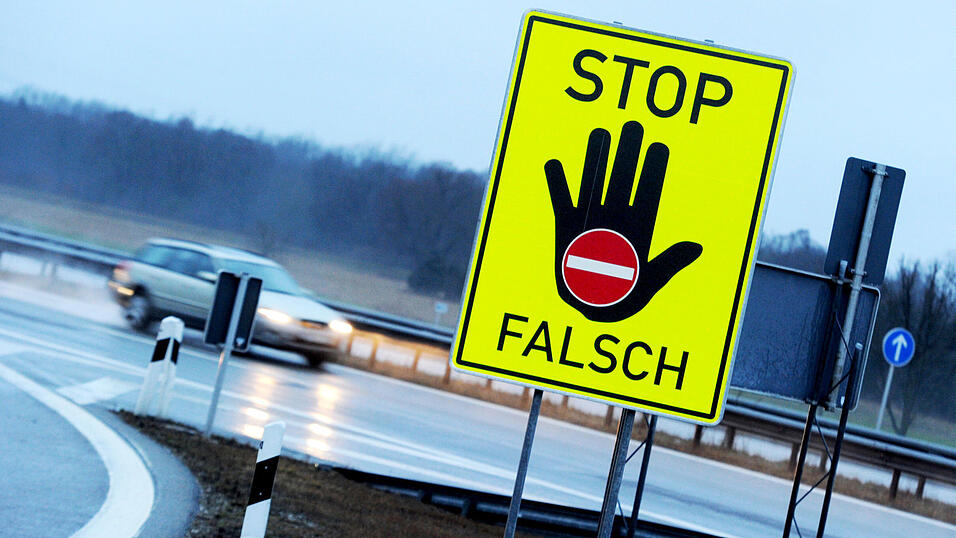 Ein Falschfahrer war am Montagmorgen auf der A92 unterwegs. (Symbolbild)