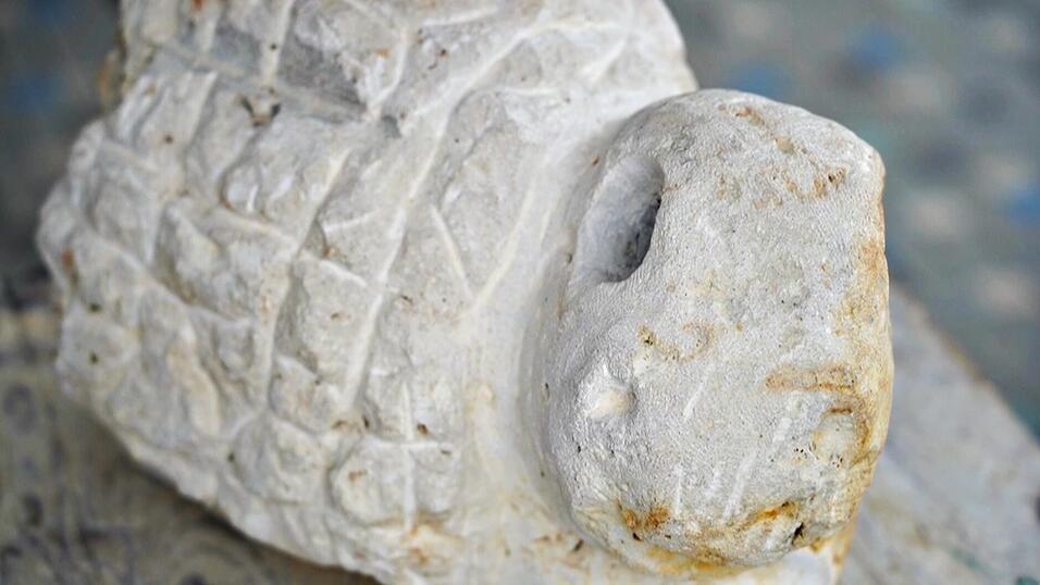 In einem neuen Projekt haben Bewährungshelfer mit ihren Klienten Steinskulpturen geschaffen. In einem neuen Projekt haben Bewährungshelfer mit ihren Klienten Steinskulpturen geschaffen.