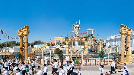 Die Wildwasserbahn Poseidon tourt erst durchs Land und kommt dann zum ersten Mal auf die Wiesn.