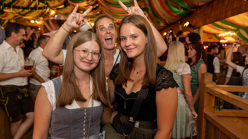 Die Partybilder vom Freitag, 9. August 2024, aus dem Festzelt Weckmann. Die Partybilder vom Freitag, 9. August 2024, aus dem Festzelt Weckmann.
