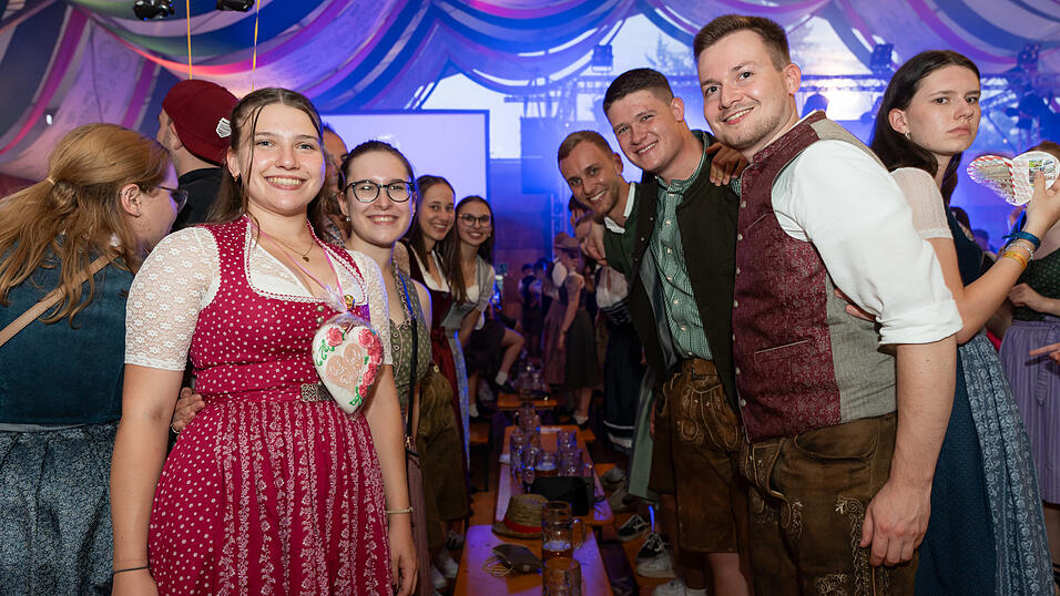 Die Partybilder vom Freitag, 16. August 2024, aus dem Festzelt Weckmann. Die Partybilder vom Freitag, 16. August 2024, aus dem Festzelt Weckmann.