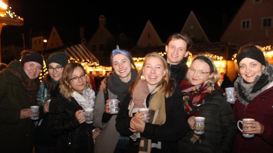 Es weihnachtet in Landshut. Am Donnerstag ist der Christkindlmarkt feierlich er&ouml;ffnet worden.