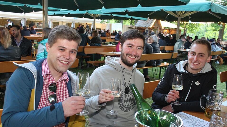 Die Landshuter genießen die neuen Freiheiten und das gute Wetter. Die Landshuter genießen die neuen Freiheiten und das gute Wetter.