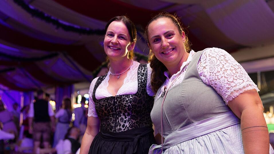 Die Partybilder vom Dienstag, 11. August, aus dem Festzelt Greindl. Die Partybilder vom Dienstag, 11. August, aus dem Festzelt Greindl.