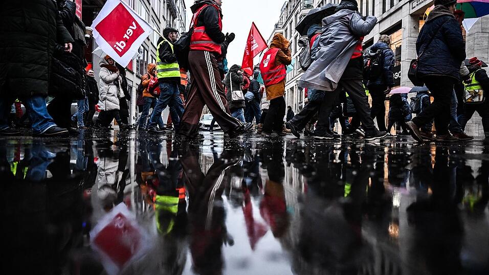 Wie hier in Berlin werden Warnstreiks in den kommenden Wochen verst&auml;rkt sp&uuml;rbar sein.