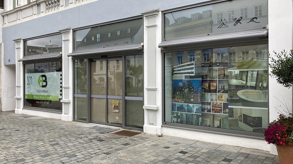 In den Ladenräumen in der Straubinger Innenstadt war lange Zeit der Boardershop „Epoxy“ beheimatet. In den Ladenräumen in der Straubinger Innenstadt war lange Zeit der Boardershop „Epoxy“ beheimatet.