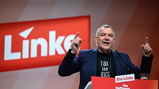 Linken-Chef Jan van Aken ist davon überzeugt, dass seine Partei „die hoffnungsvolle Alternative“ zur AfD sei. Linken-Chef Jan van Aken ist davon überzeugt, dass seine Partei „die hoffnungsvolle Alternative“ zur AfD sei.