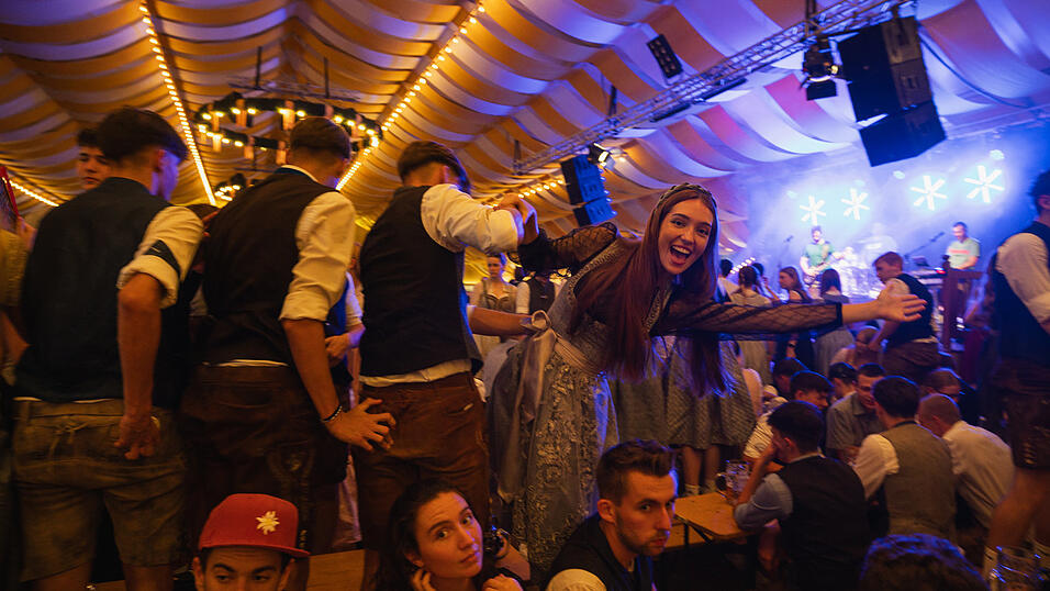 Die Partybilder vom Sonntag, 18. August, aus dem Festzelt Nothaft. Die Partybilder vom Sonntag, 18. August, aus dem Festzelt Nothaft.