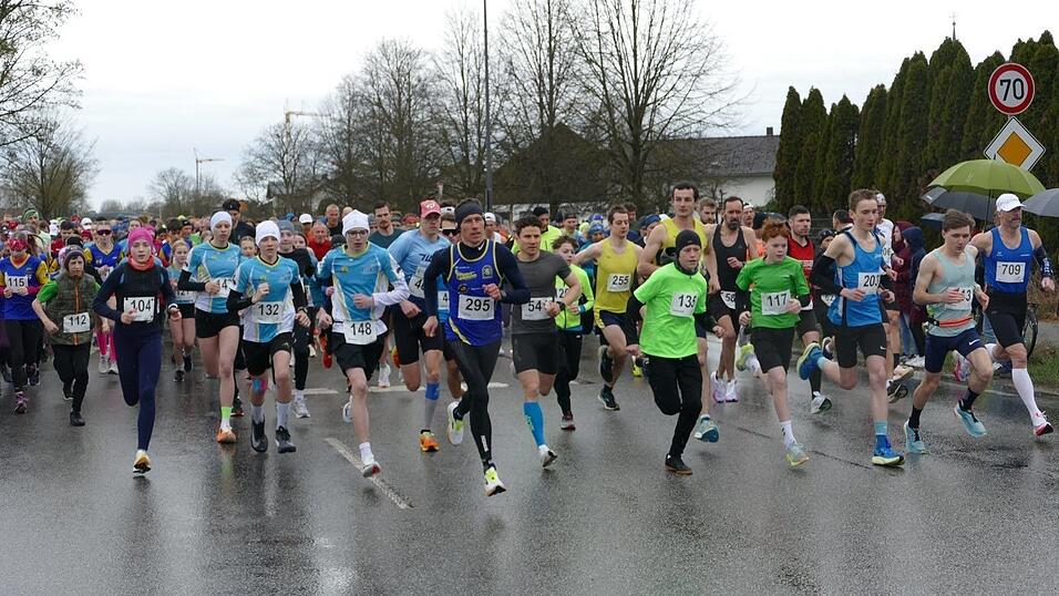 Bei anspruchsvollen Witterungsbedingungen absolvierten die Teilnehmer die verschiedenen Strecken.