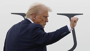 US-Präsident Donald Trump hat angekündigt, zwei Atom-U-Boote „in die Region“ irgendwo rund um Russland zu entsenden.