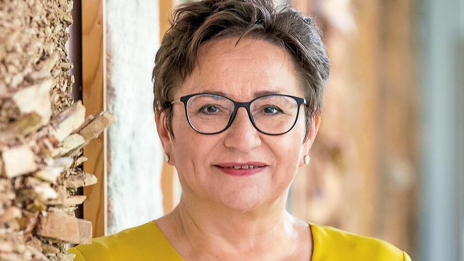Ingrid Kögel-Knabner hat Erkenntnisse darüber gewonnen, wie Kohlenstoff im Boden gebunden wird - dafür bekommt sie den Umweltpreis. Ingrid Kögel-Knabner hat Erkenntnisse darüber gewonnen, wie Kohlenstoff im Boden gebunden wird - dafür bekommt sie den Umweltpreis.