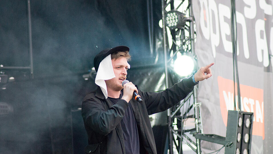 Impressionen vom ersten Tag des Pfingst-Open Airs in Salching. (Fotos: Regina Hölzel) Impressionen vom ersten Tag des Pfingst-Open Airs in Salching. (Fotos: Regina Hölzel)