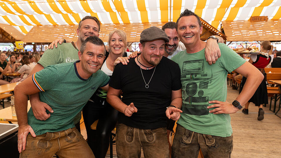 Die Partybilder vom Sonntag, 20. August 2023, aus dem Festzelt Nothaft. Die Partybilder vom Sonntag, 20. August 2023, aus dem Festzelt Nothaft.