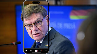 Sieht so der klassische Influencer aus? Nö. Dem Team von Außenminister Johann Wadephul ist das aber herzlich egal. Sieht so der klassische Influencer aus? Nö. Dem Team von Außenminister Johann Wadephul ist das aber herzlich egal.