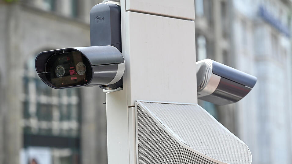 Die j&auml;hrlichen Betriebskosten eines L&auml;rmblitzers beziffert die Verwaltung mit rund 5.700 Euro.