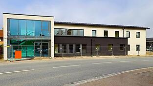 Weit fortgeschritten sind die Arrbeiten am neuen &Auml;rztehaus.
