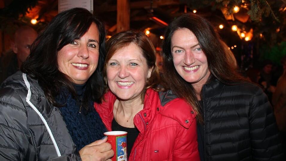 Bei einem schweren Unfall in der Gemeinde Frontenhausen sind zwei Menschen verletzt worden. Bei einem schweren Unfall in der Gemeinde Frontenhausen sind zwei Menschen verletzt worden.