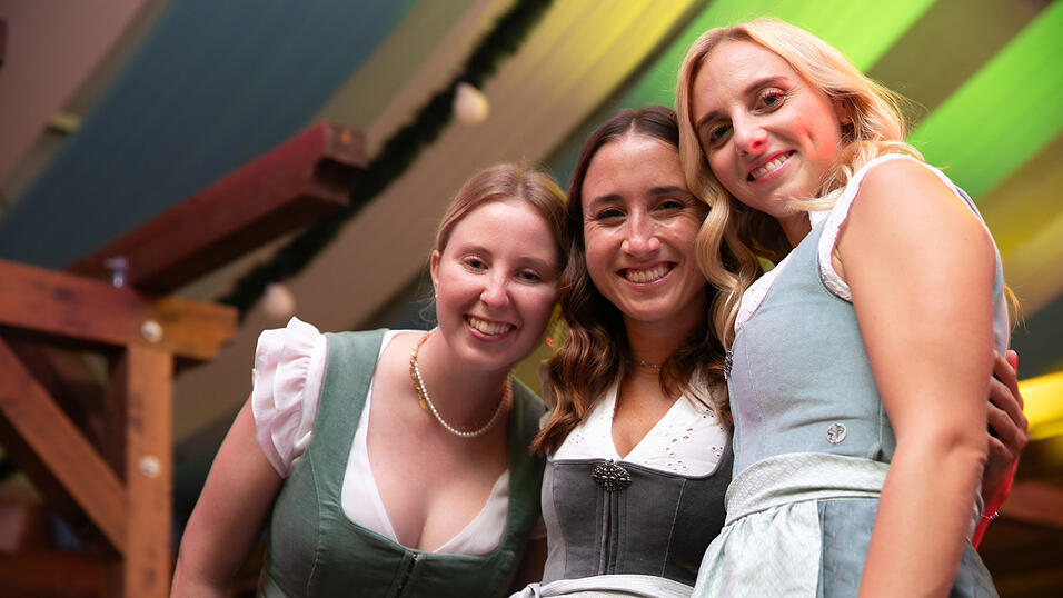 Die Partybilder vom Freitag, 8. August, aus dem Festzelt Wenisch. Die Partybilder vom Freitag, 8. August, aus dem Festzelt Wenisch.