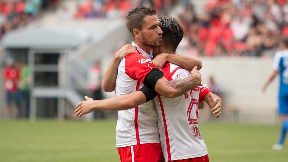 Der SSV Jahn spielt im letzten Test gegen Zweitligist VfL Bochum 2:2. Der SSV Jahn spielt im letzten Test gegen Zweitligist VfL Bochum 2:2.