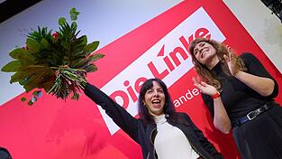 Linke-Fraktionschefin Elif Eralp (li.) will Regierende Bürgermeisterin in Berlin werden. Linke-Fraktionschefin Elif Eralp (li.) will Regierende Bürgermeisterin in Berlin werden.