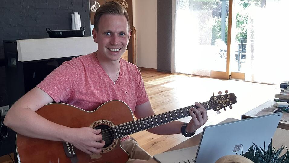 Wöchentlich präsentiert Alexander Meindl verschiedene Musiker aus der Region auf seinem Youtube-Kanal 'Woid Muse'.
