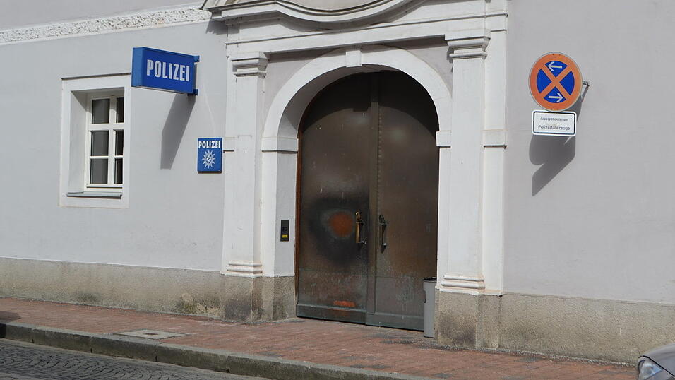 Der Polizeibeamte von der Polizeiinspektion Landshut ist schon mehr als zwei Jahre vom Dienst suspendiert. Auch das spielte eine Rolle bei der Strafzumessung.&nbsp;&nbsp;