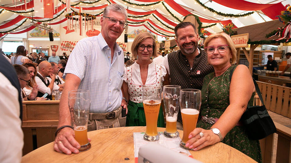 Die Partybilder vom Freitag, 8. August, aus dem Festzelt Greindl. Die Partybilder vom Freitag, 8. August, aus dem Festzelt Greindl.