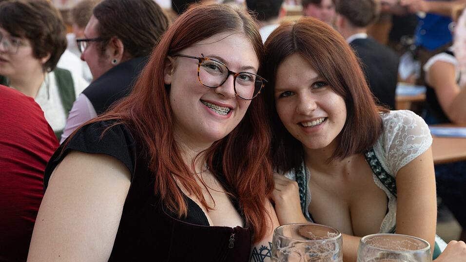 Die Partybilder vom Sonntag, 9. August, aus dem Festzelt Wenisch. Die Partybilder vom Sonntag, 9. August, aus dem Festzelt Wenisch.