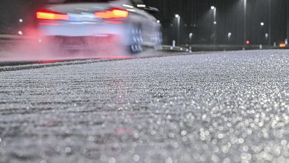 Mancherorts kann es noch glatt sein. Mancherorts kann es noch glatt sein.