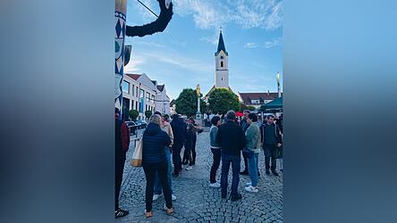 Trotz &bdquo;kalter Sophie&ldquo; kamen viele Besucher in die Einkaufsstadt.