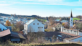 Buch am Erlbach wurde im Jahr 2020 in den Club der Gemeinden mit mehr als 4000 Einwohnern aufgenommen. Buch am Erlbach wurde im Jahr 2020 in den Club der Gemeinden mit mehr als 4000 Einwohnern aufgenommen.