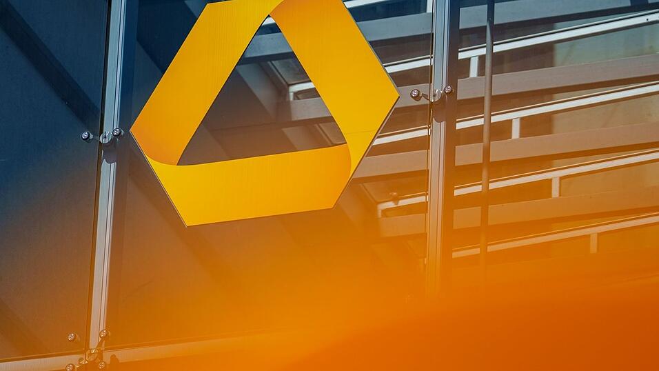 Wird die Commerzbank von der Unicredit geschluckt? (Archivbild) Wird die Commerzbank von der Unicredit geschluckt? (Archivbild)