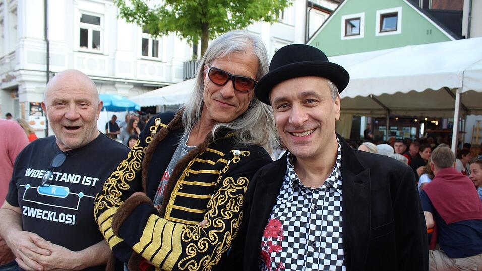 Viele Landshuter genossen ihren Freitagabend auf dem Bismarckplatzfest.