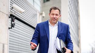Lars Klingbeil hat bei den Koalitionsverhandlungen mit CDU-Chef Friedrich Merz bislang ein geschicktes Händchen bewiesen.