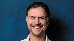 Schwere Themen, leicht verpackt, präsentiert Prof. Dr. Volker Busch am Samstag, 11. Oktober, in der Stadthalle.