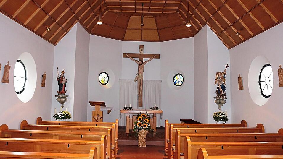 Die Kapelle ist nicht nur ein Zeugnis für den Glauben, sondern auch für den Gemeinschaftsgeist im Ort. Die Kapelle ist nicht nur ein Zeugnis für den Glauben, sondern auch für den Gemeinschaftsgeist im Ort.