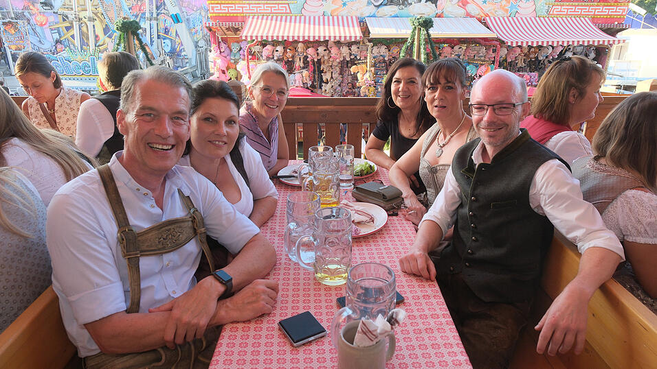 Die Partybilder vom Mittwoch, 16. August 2023, aus dem Festzelt Krönner. Die Partybilder vom Mittwoch, 16. August 2023, aus dem Festzelt Krönner.