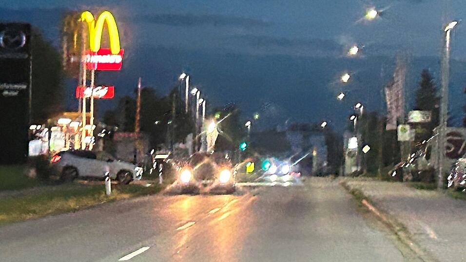 Die Graflinger Stra&szlig;e ist nachts schon mehrfach zur illegalen Rennstrecke geworden.