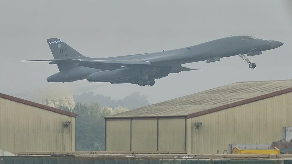 Das US-Milit&auml;r zog j&uuml;ngst &uuml;berraschend alle seine Langstreckenbomber von dem St&uuml;tzpunkt in Gro&szlig;britannien ab. (Archivbild)