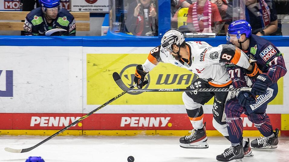 Nathan Burns (l) spielt k&uuml;nftig f&uuml;r Ingolstadt. (Archivbild)