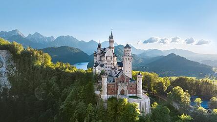 Seit 2025 ist auch Schloss Neuschwanstein Unesco-Welterbestätte. Seit 2025 ist auch Schloss Neuschwanstein Unesco-Welterbestätte.