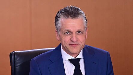Thorsten Frei hatte sich in der zur&uuml;ckliegenden Wahlperiode in seiner Fraktion als Parlamentarischer Gesch&auml;ftsf&uuml;hrer einen guten Ruf als Politmanager erarbeitet. F&uuml;r seine Arbeit als Kanzleramtsminister hingegen musste er manche Kritik einstecken.