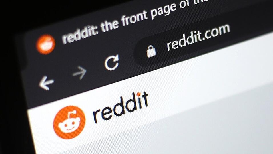 Das Internetforum Reddit muss sich bei der Bekämpfung rechtswidriger Inhalte bald an strengere EU-Gesetze halten. (Archivbild) Das Internetforum Reddit muss sich bei der Bekämpfung rechtswidriger Inhalte bald an strengere EU-Gesetze halten. (Archivbild)