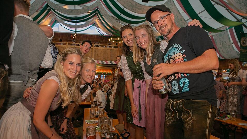 Die Partybilder vom Sonntag, 14. August 2022, aus dem Festzelt Weckmann.