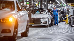 BMW möchte in die Süderweiterung der bestehenden Fahrzeug-Lackiererei im Werk Dingolfing investieren. (Symbolbild))
